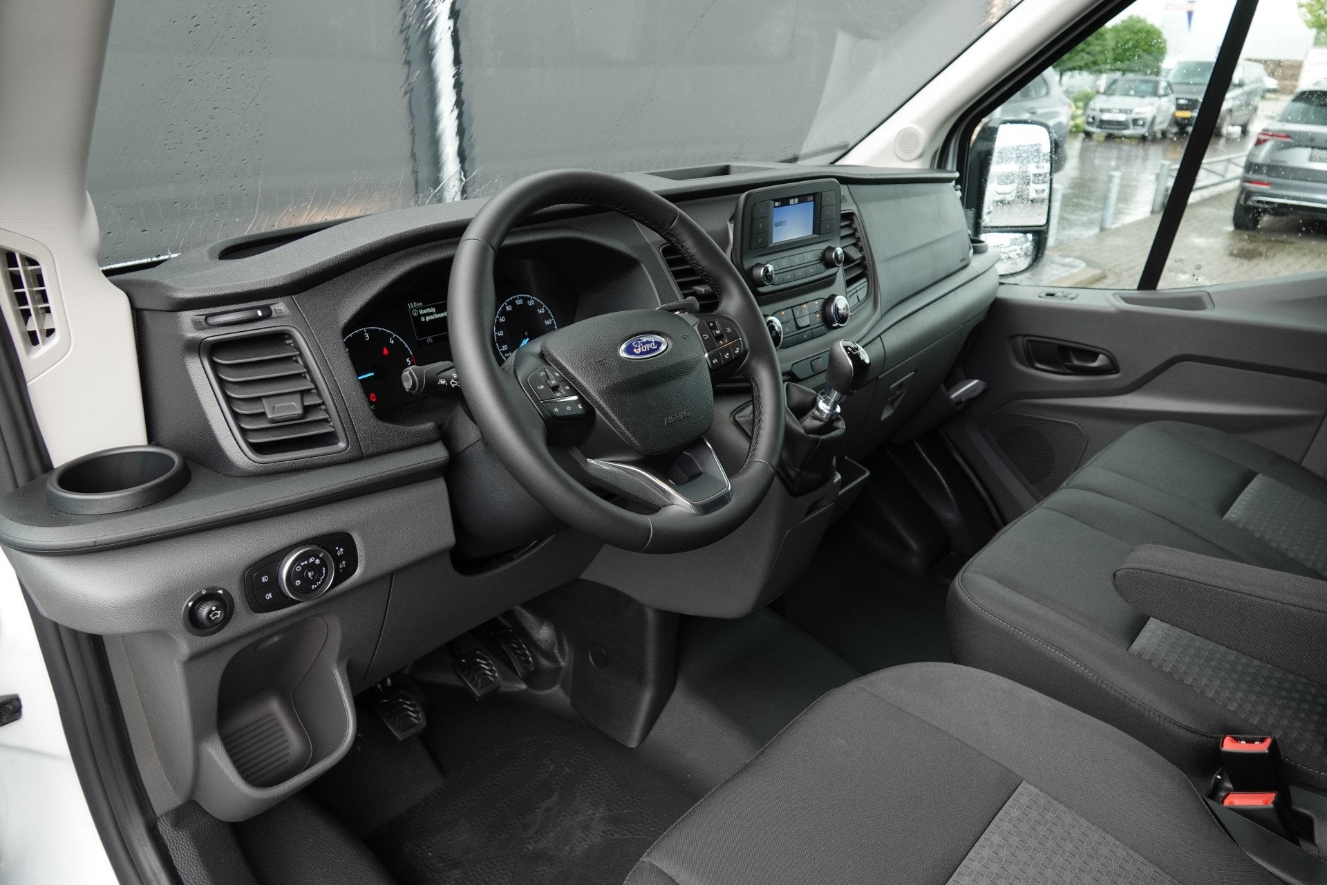 Ford Transit L3H2 2.0Tdci 130PK | Trend 350 | Achteruitrijca, Voorwielaandrijving, 12 maanden, Stof, Zwart