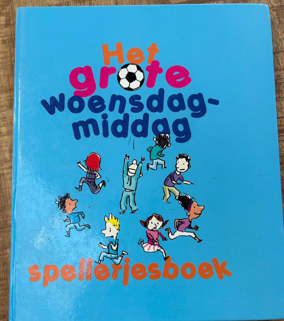 Het Grote Woensdagmiddag Spelletjesboek, Ophalen of Verzenden, Gelezen