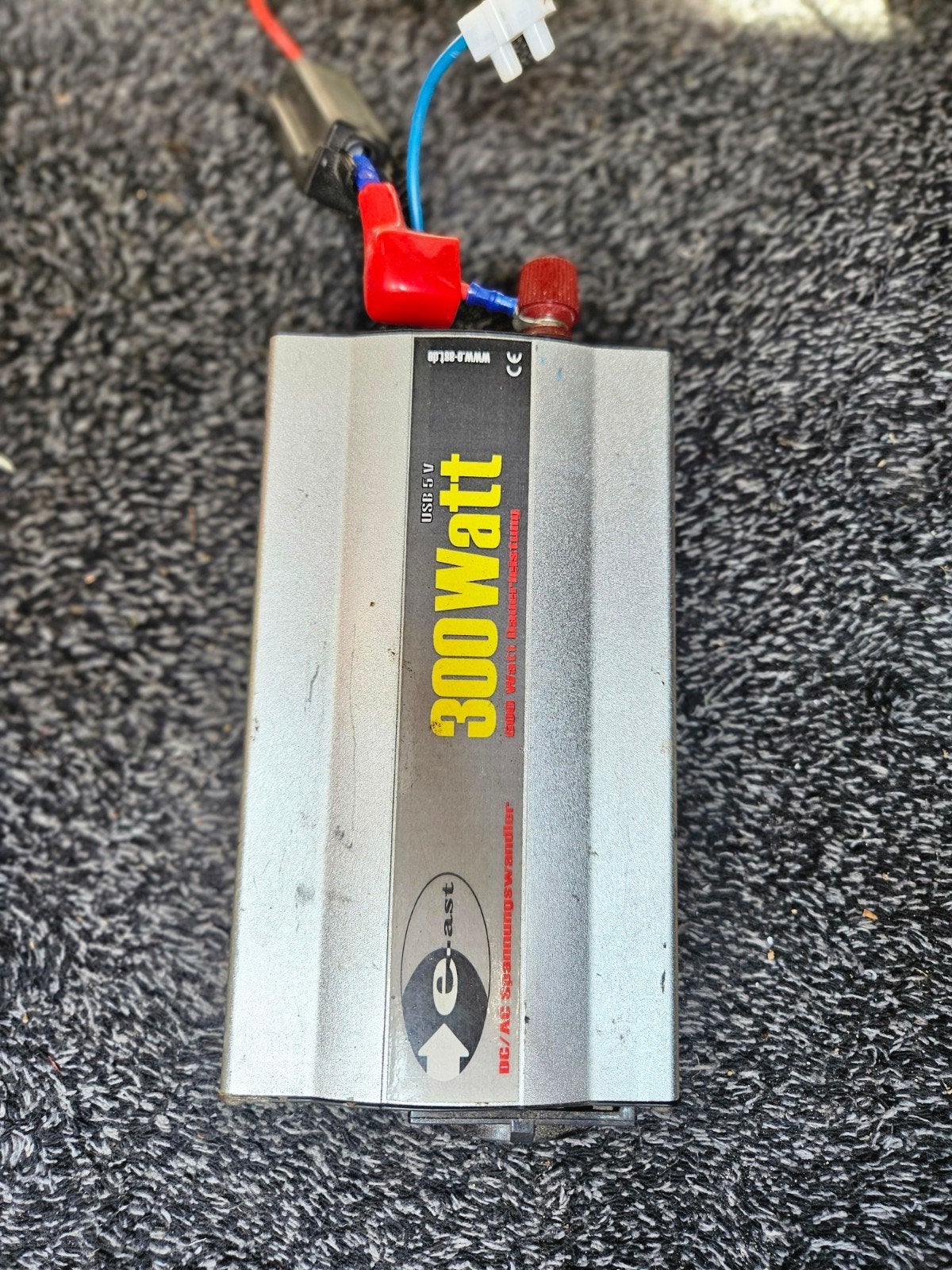 Spanningsomvormer/Converter 300W 12V - 230V voor camper/auto, Ophalen of Verzenden