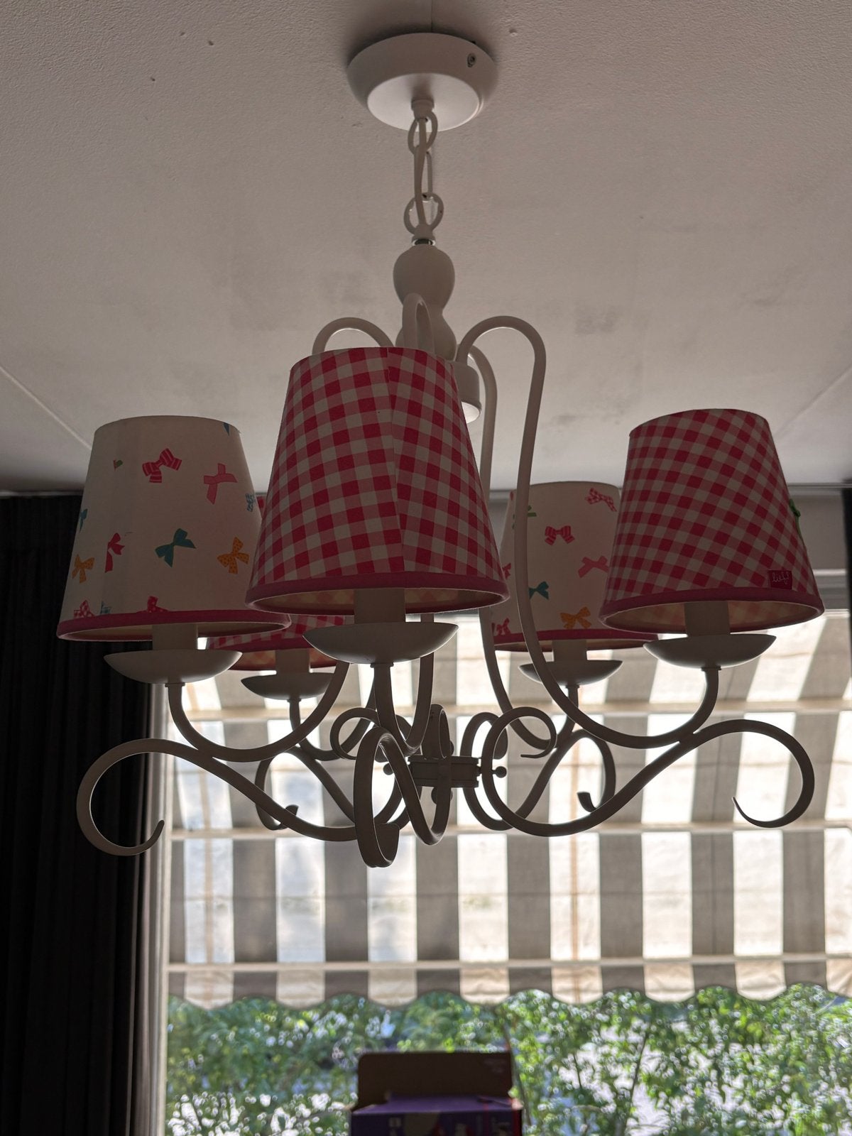 Lief! Kinderkroonluchter met 5 armen en stoffen kapjes, Huis en Inrichting, Lampen | Hanglampen, Ophalen of Verzenden, Gebruikt
