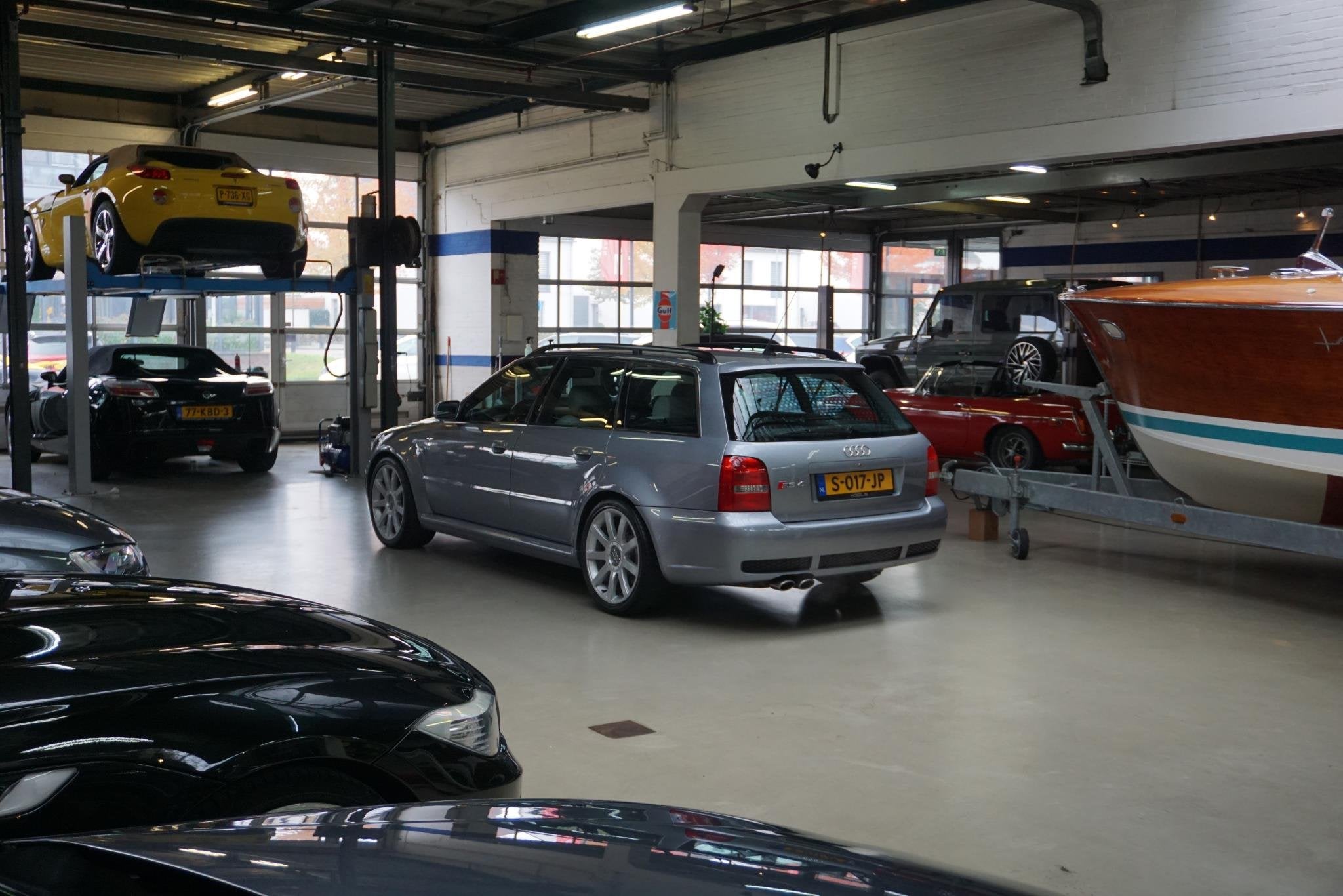 Foto 18 van Audi RS4 Avant 2.7 V6 quattro