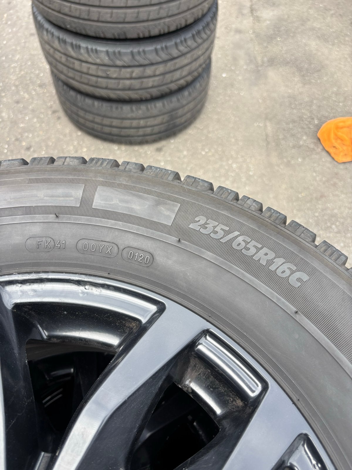 Lichtmetalen velgen met Michelin banden voor MAN TGE/VW Craf, Ophalen, 16 inch, Banden en Velgen, 235 mm