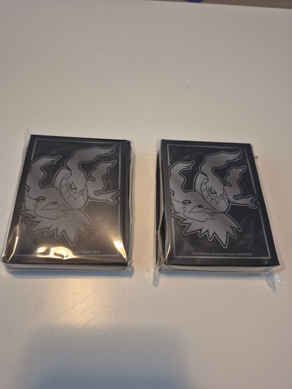 Pokémon Darkrai Sleeves - Nieuw en Ongeopend, Verzenden, Nieuw, Sleeves of Kaarthoesjes