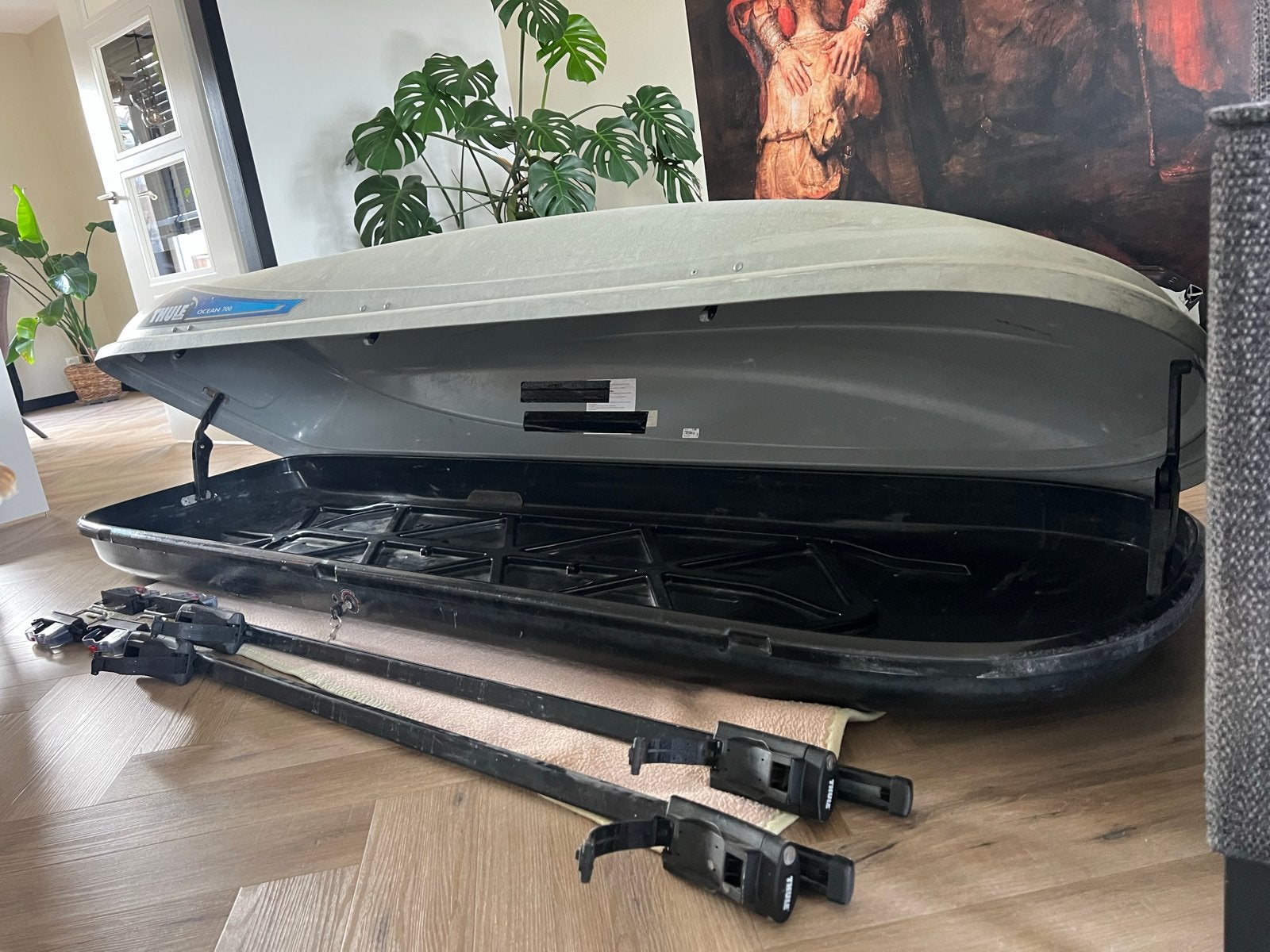 Thule Ocean 700 Dakkoffer met dakdragers voor open dakrails, Auto diversen, Ophalen, Gebruikt