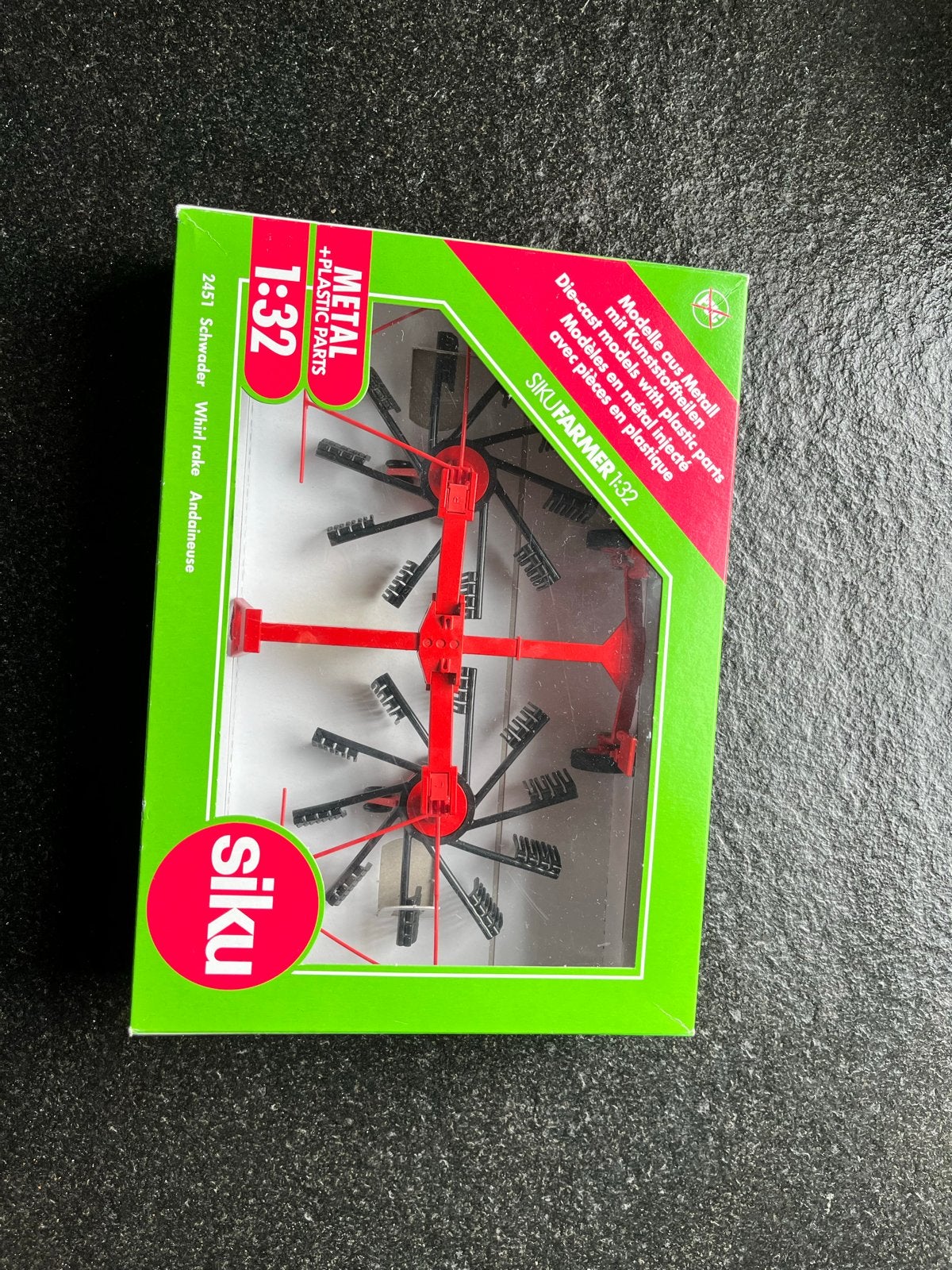 Siku Farmer 1:32 2451 Schwader (Hark), Ophalen of Verzenden, Zo goed als nieuw