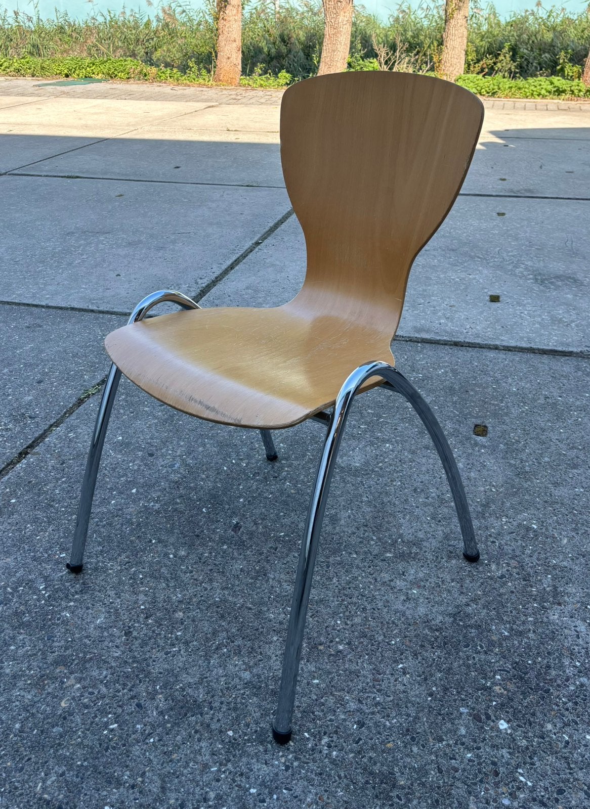 60 Stapelstoelen te koop, Huis en Inrichting, Ophalen, Gebruikt, Overige kleuren, Klassieke hout met metalen stapelstoellen