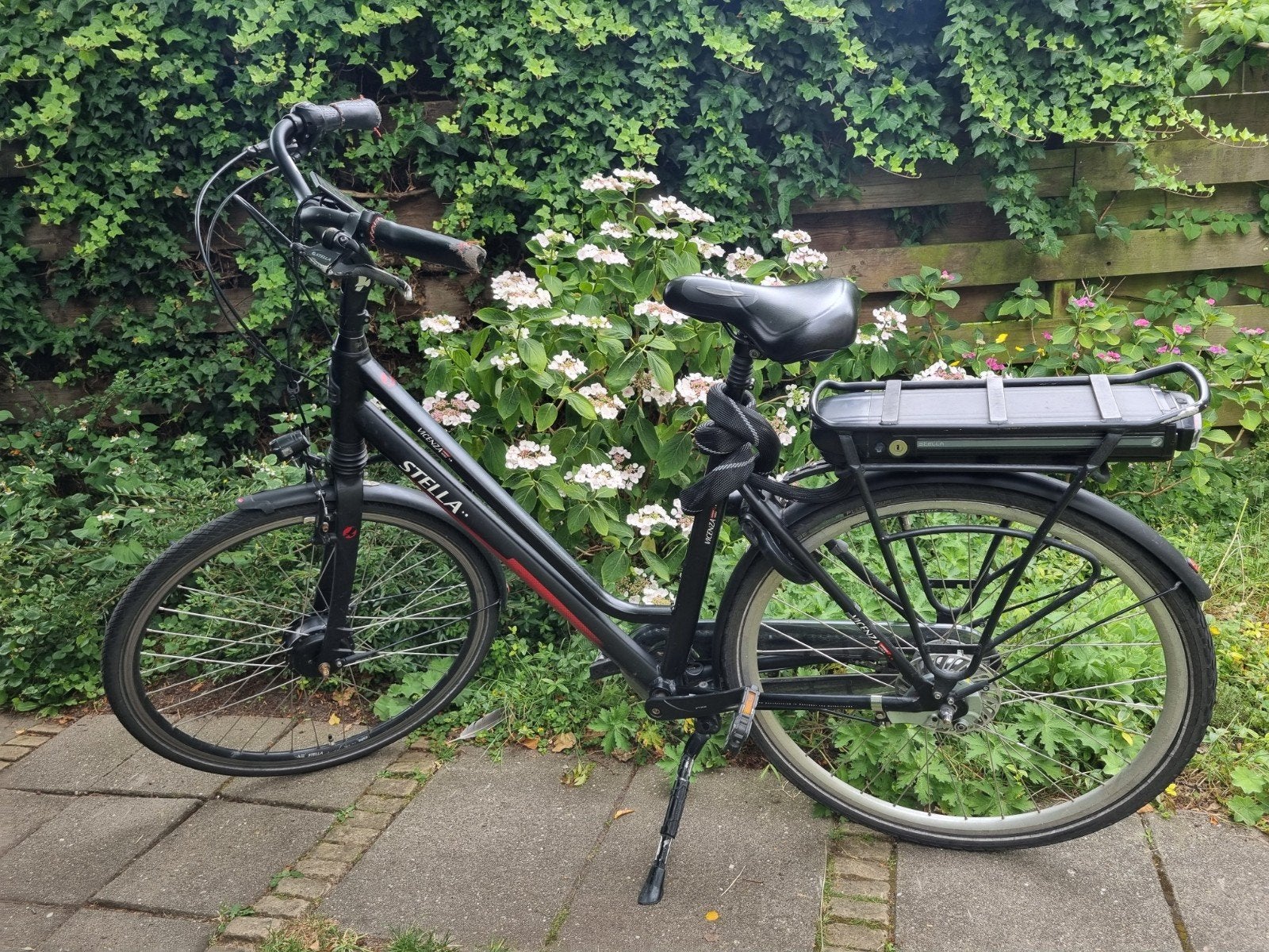 Stella Vicenza Superior Nero elektrische fiets met defect, Fietsen en Brommers, Elektrische fietsen, Gebruikt, 51 tot 55 cm, 50 km per accu of meer