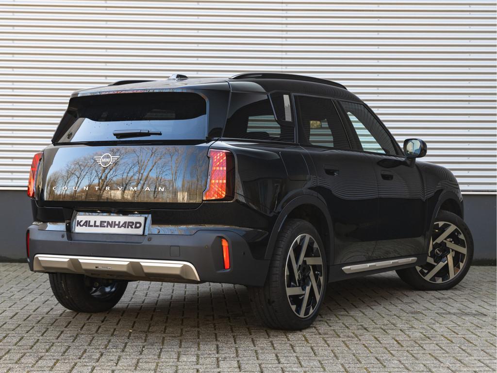 MINI Countryman 1.5 C Favoured - XL Pakket - Pano - Trekhaak, Auto's, Mini, 24 maanden, Zwart, Leder, Bedrijf