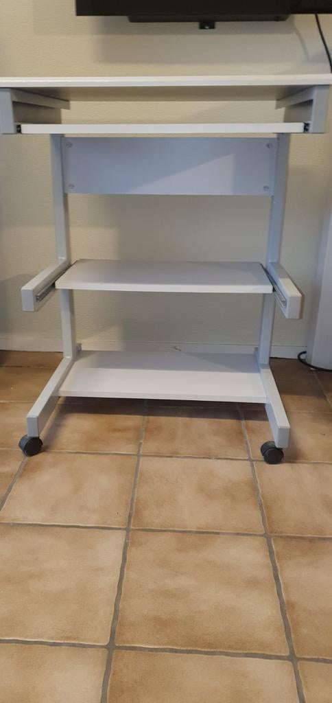 PC meubel met zwenkwielen - Compact en mobiel, Huis en Inrichting, Kasten | Computermeubels, Gebruikt, Modern, functioneel, 70 tot 120 cm