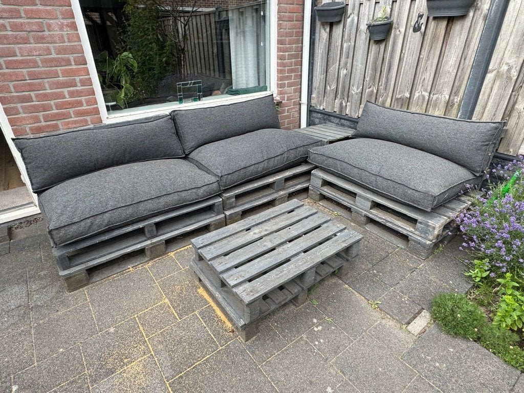 Europallet loungeset met kussens en Keter kussenbox, Ophalen, Gebruikt, 6 zitplaatsen, Bank