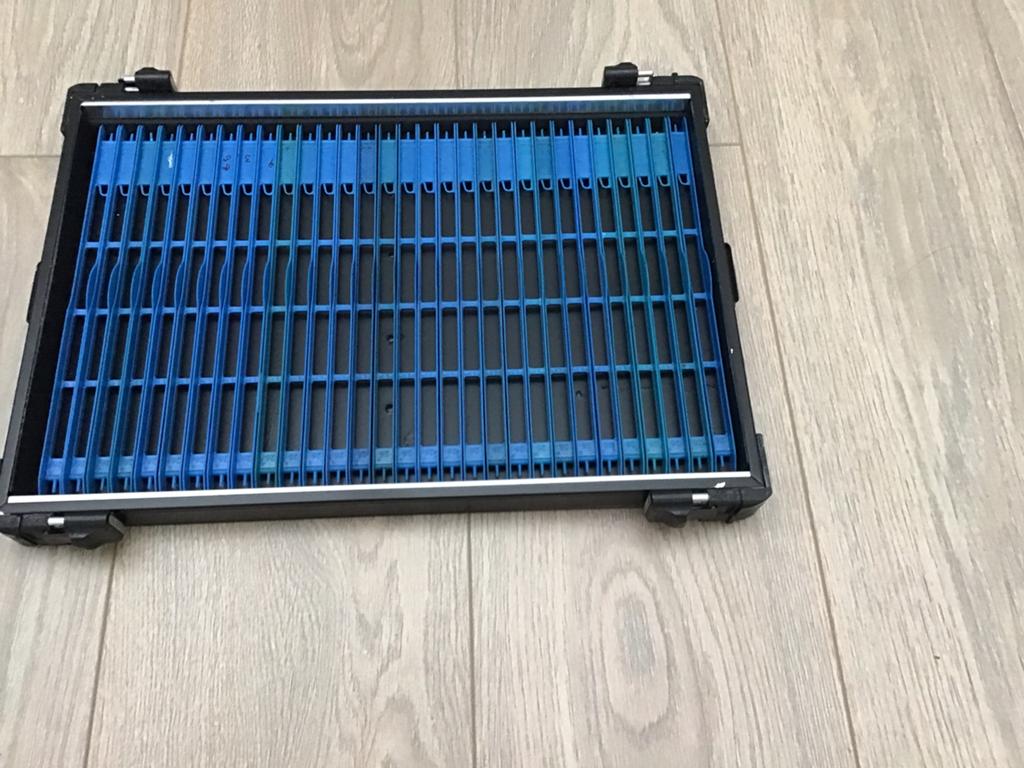 Rive vak 30 mm met 30 blauwe Rive tuigrekjen,zwarte, Ophalen, Zo goed als nieuw, Overige typen