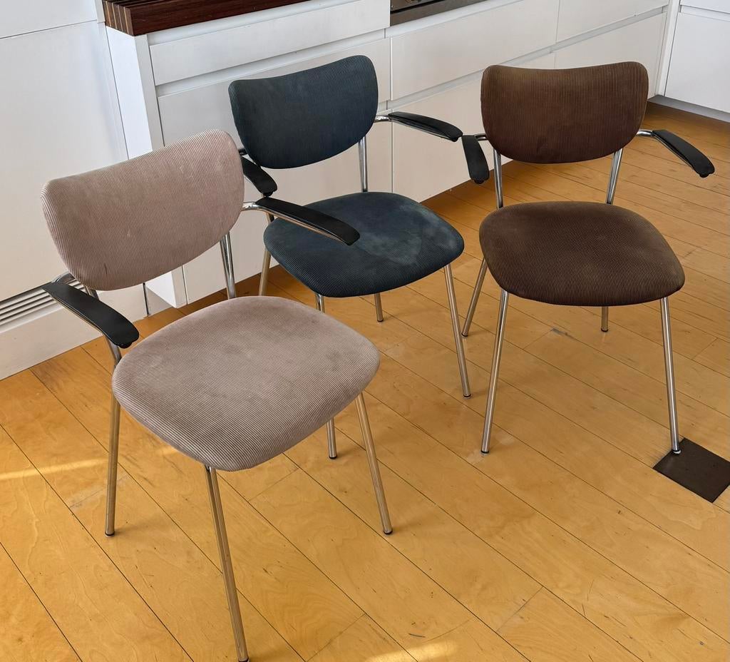 Chroombuis stoel met bakeliet armleggers model 3211, Ophalen
