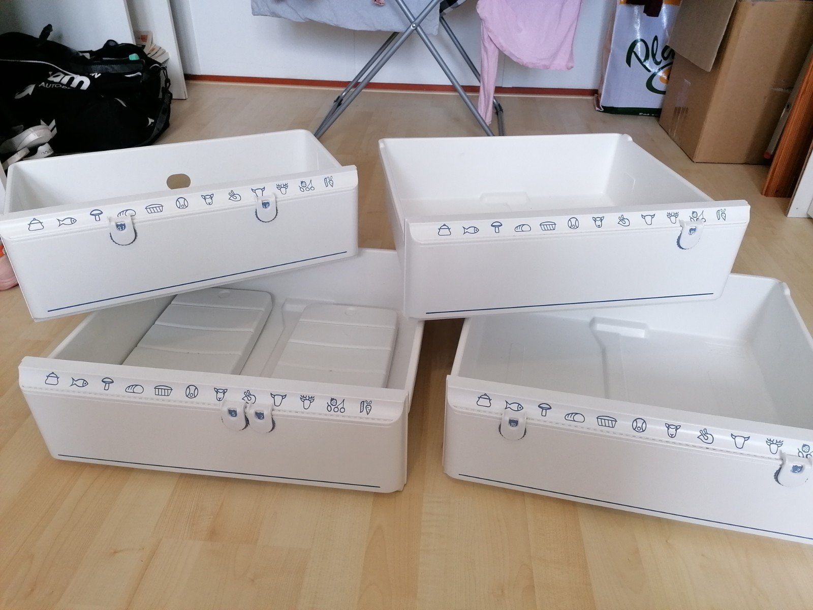 Set van 4 originele Miele vriezer laden, Ophalen, Gebruikt, Met vriesvak