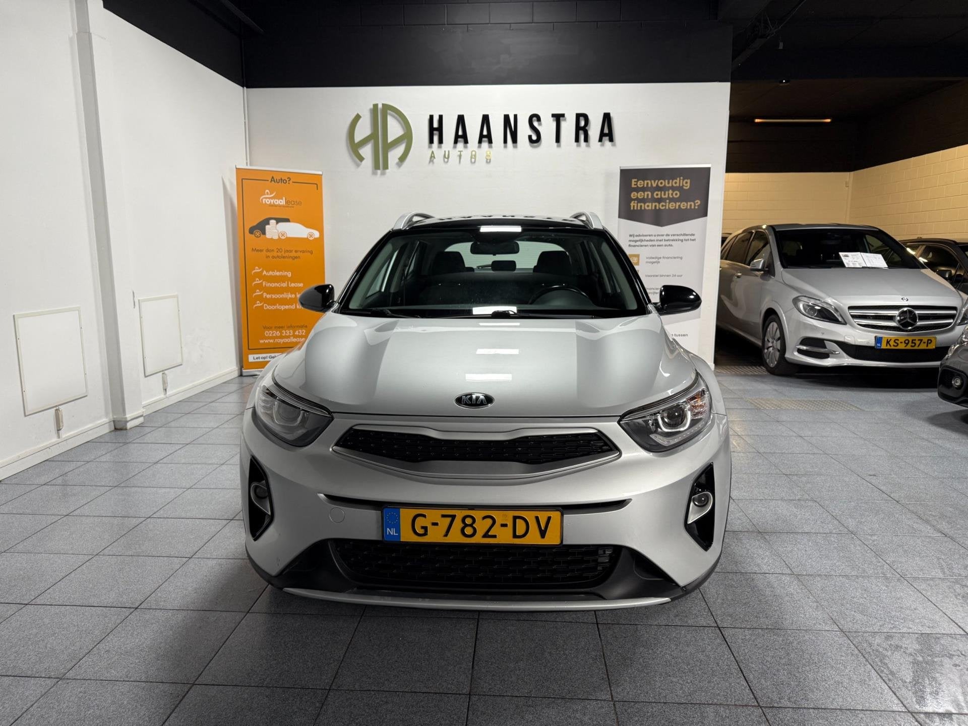 Kia Stonic 1.0 T-GDi DynamicLine Apple-Carplay Navi-Camera N, Voorwielaandrijving, Gebruikt, 100 pk, 49 €/maand