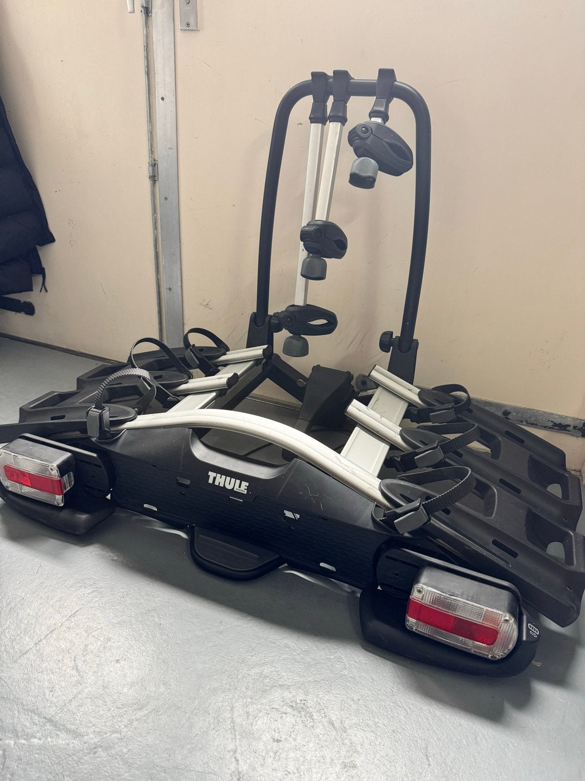 Thule VeloCompact 927 fietsendrager voor 3 fietsen, Ophalen of Verzenden, 3 fietsen of meer, Gebruikt, Trekhaakdrager