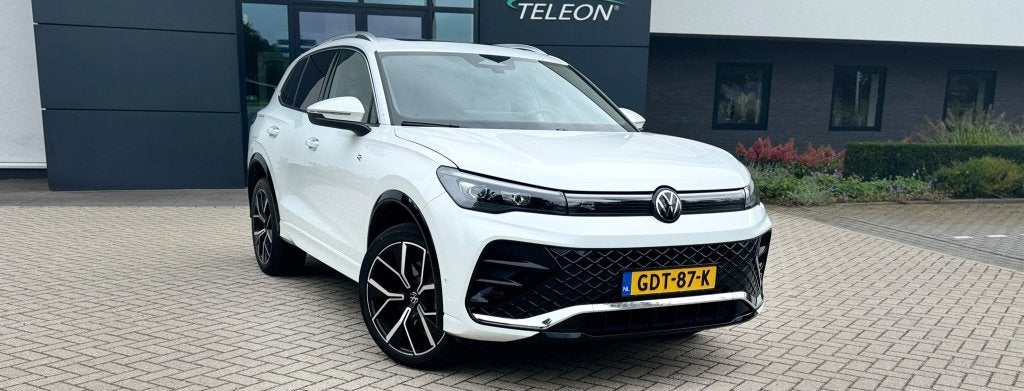 Moet weg *VW Rline Tiguan 204pk **1e eigenaar**, Auto's, 4 cilinders, Parkeerassistent, Wit, Tiguan