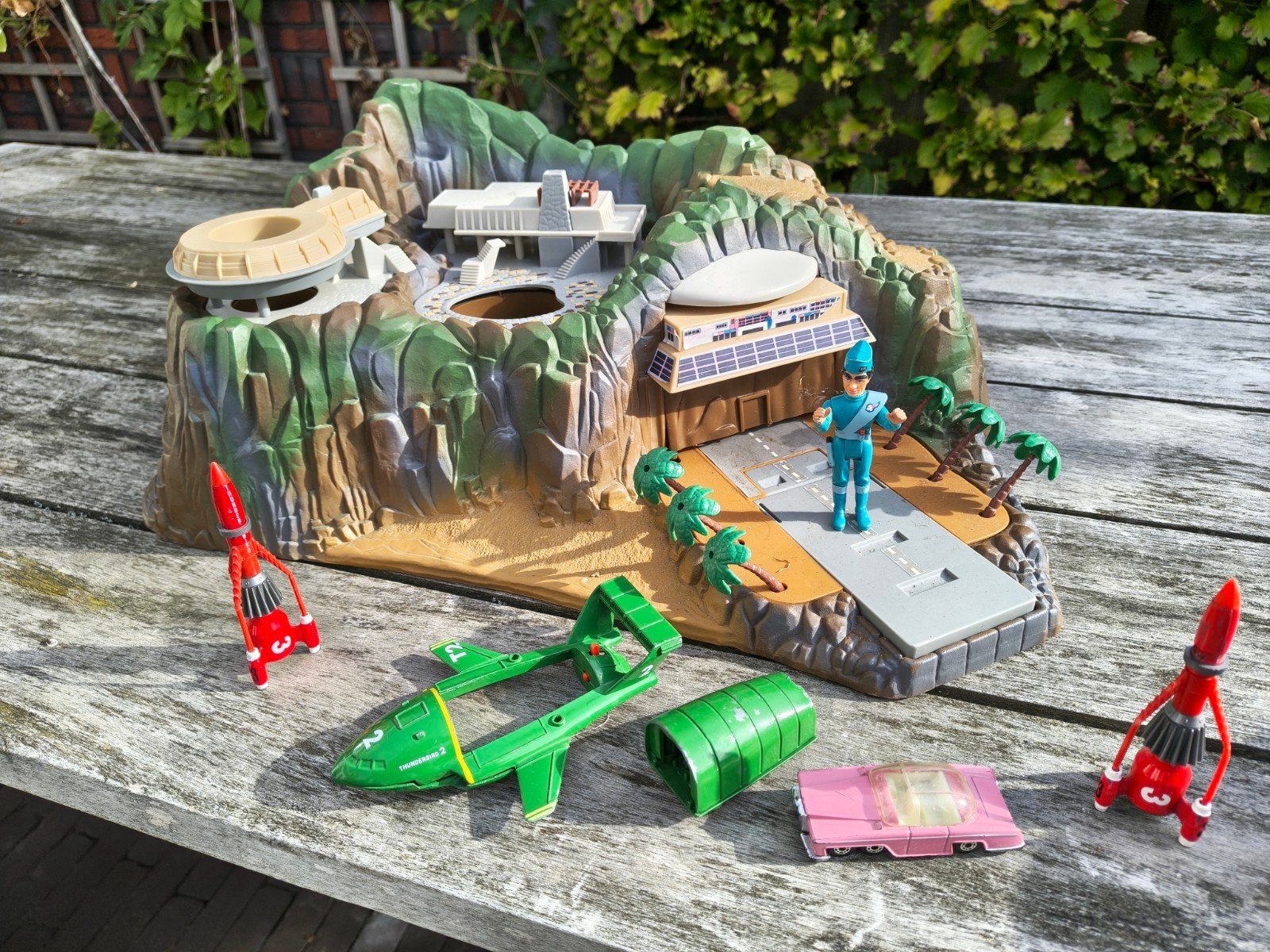 Thunderbirds Tracy Island Speelset met Voertuigen, Ophalen, Gebruikt