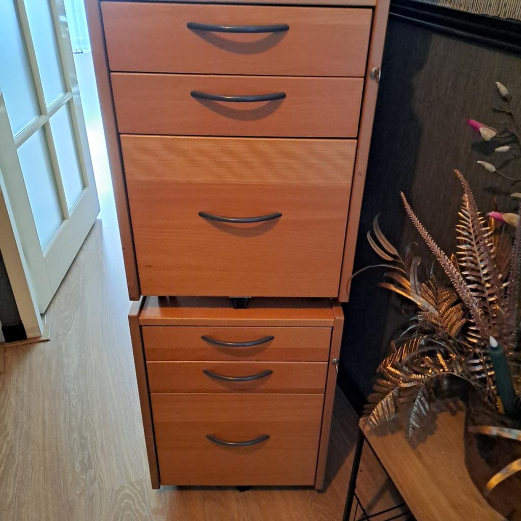 2 verrijdbare ladeblokken, Ophalen