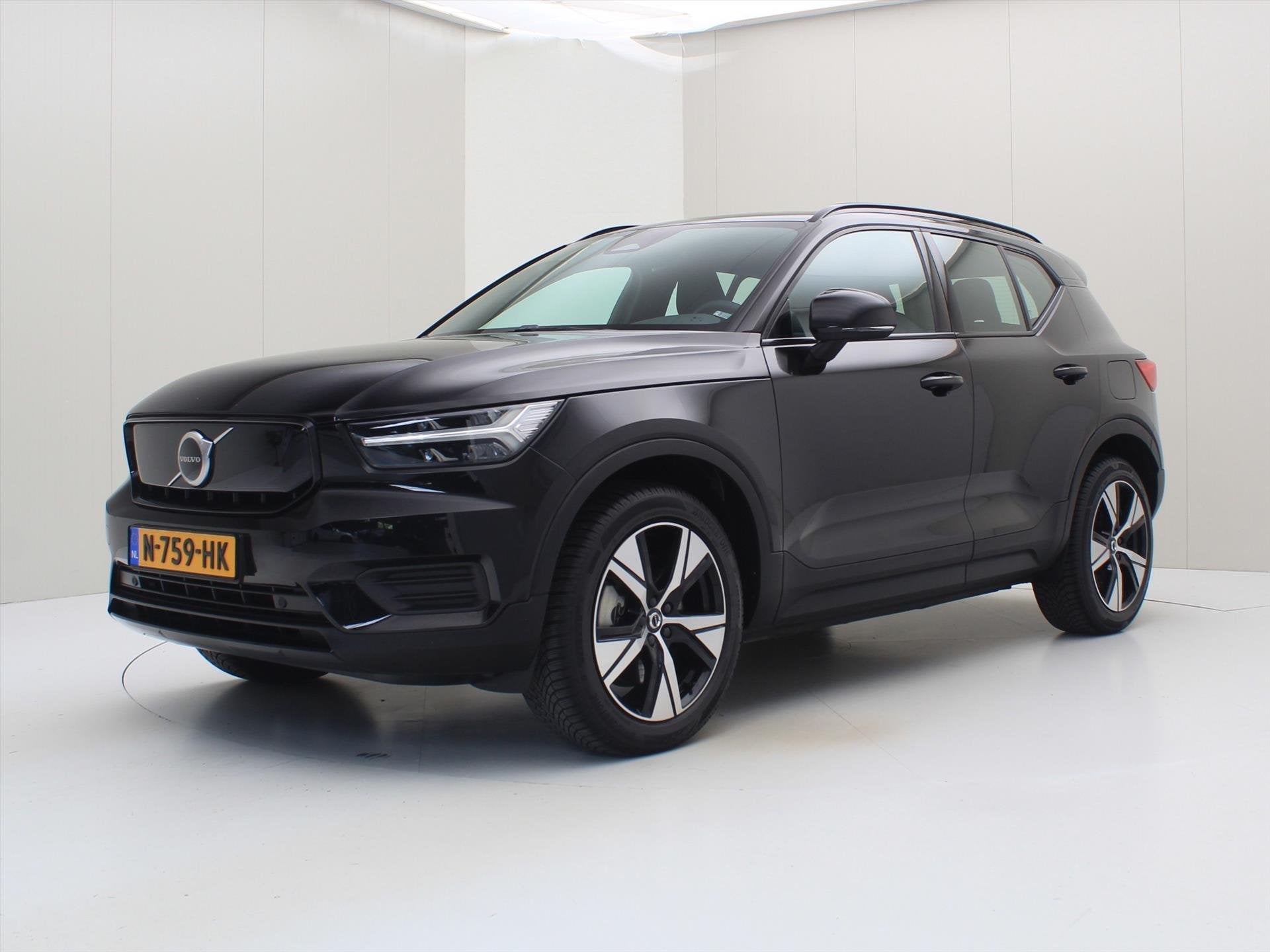 Volvo Xc40 P8 408pk AWD Pure Electric 78kWh 90% SoH [ 19 INC, 34 min, Gebruikt, Zwart, Origineel Nederlands