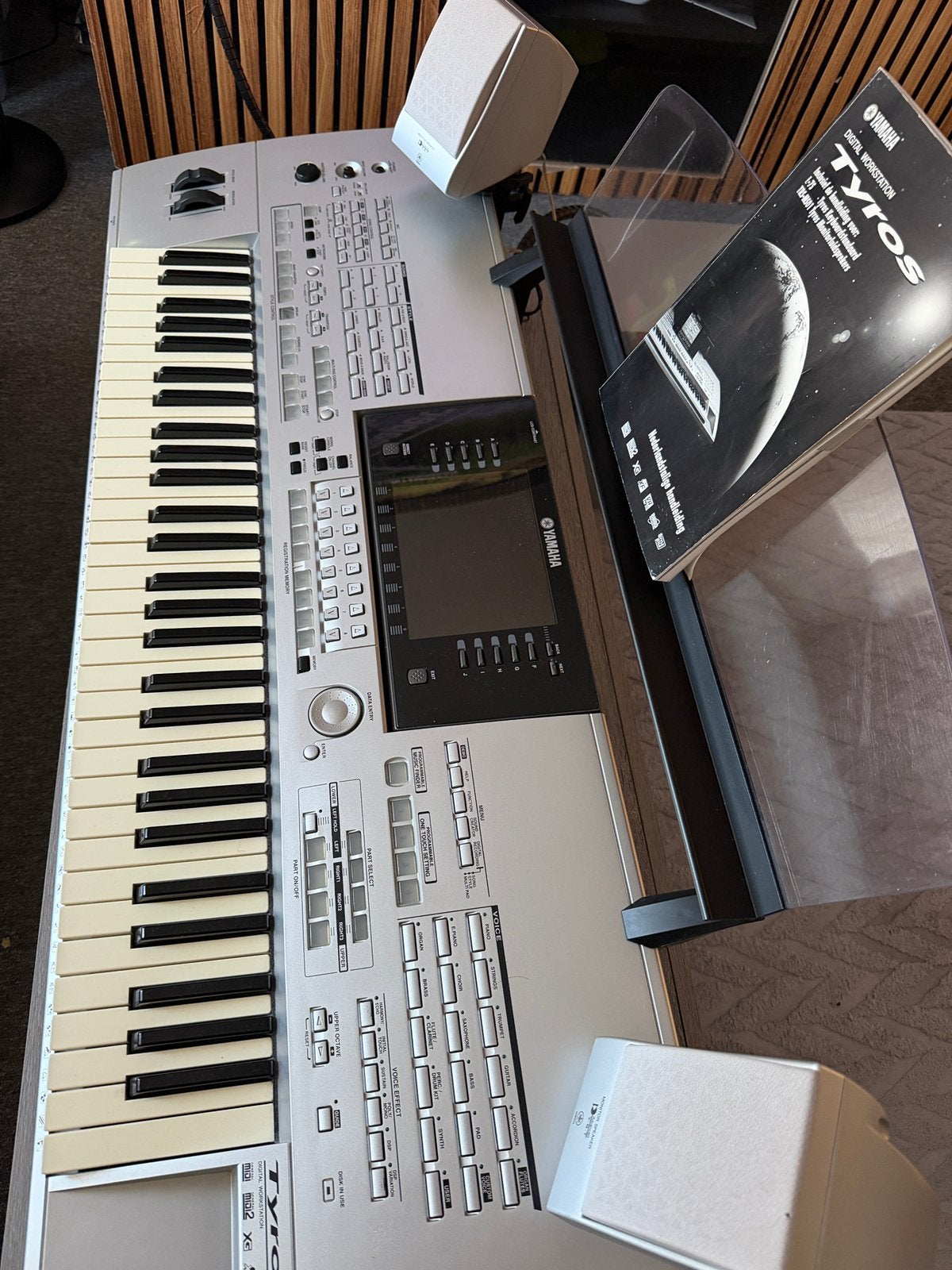 Yamaha Tyros Complet set met speakers en originele stand., Ophalen, Midi-aansluiting, Yamaha, 61 toetsen