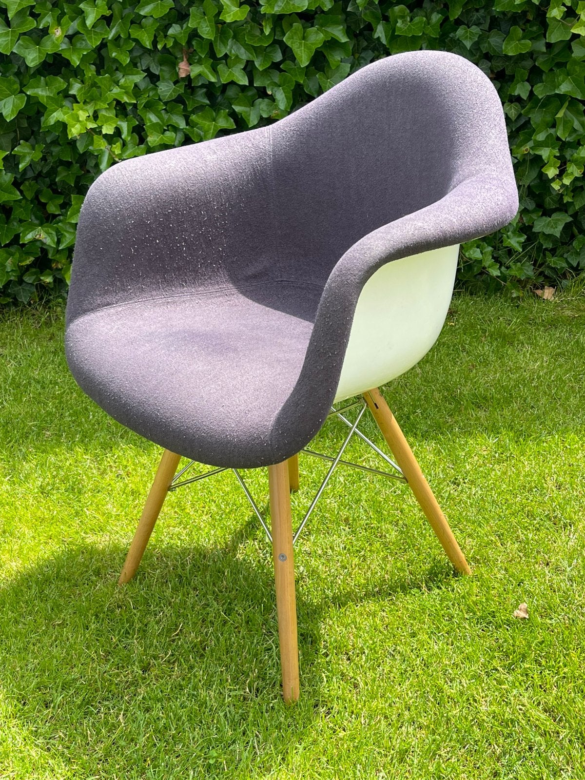 6 eetkamer stoelen Eames DAW (kopie), Huis en Inrichting, Stoelen, Ophalen, Zo goed als nieuw, Wit, Vijf, Zes of meer stoelen