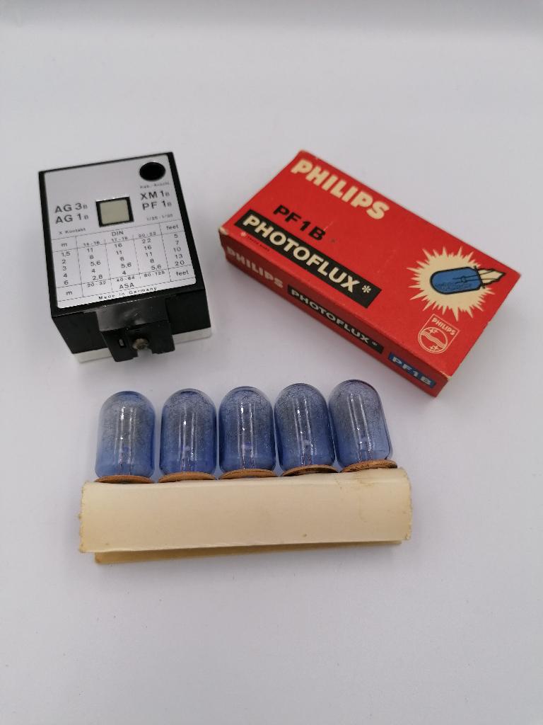 Vintage flash with 5x Philips Bulb Photolux PF1B, Ophalen of Verzenden, Gebruikt, Overige merken