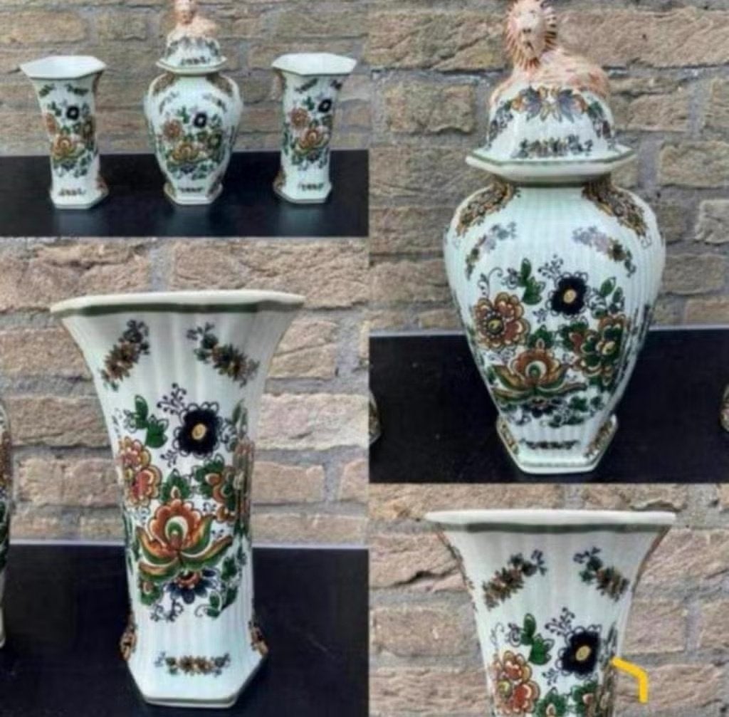 handbeschilderd Polychroom driedelig kaststel van H. Bequet, Antiek en Kunst, Ophalen of Verzenden