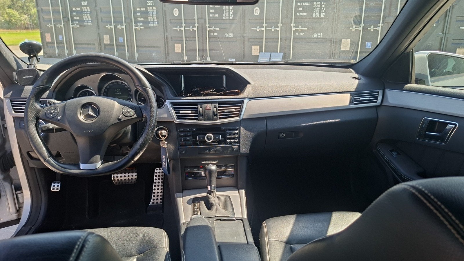 Mercedes-Benz E-Klasse 2.1 CDI E200 Sedan AUT 2012 Grijs, Auto's, Mercedes-Benz, Automaat, 4 cilinders, Diesel, Particulier