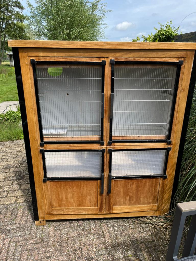 Kast als volière, opknapper, Ophalen, Zo goed als nieuw, Aluminium, Volière