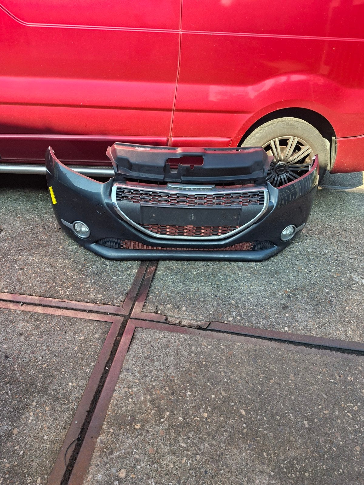 Peugeot 208 voorbumper 2012=2019, Auto-onderdelen, Ophalen, Peugeot, Bumper
