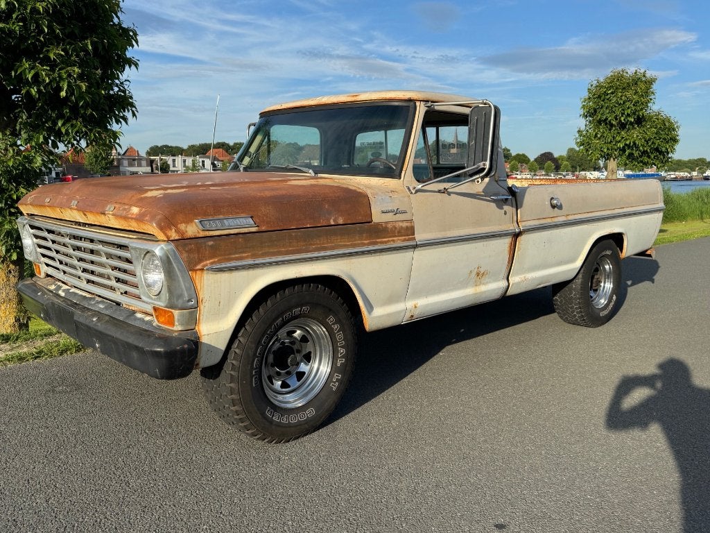 ford f250 custom camper special 5.8 v8 1967, Automaat, Achterwielaandrijving, Zwart, Wit