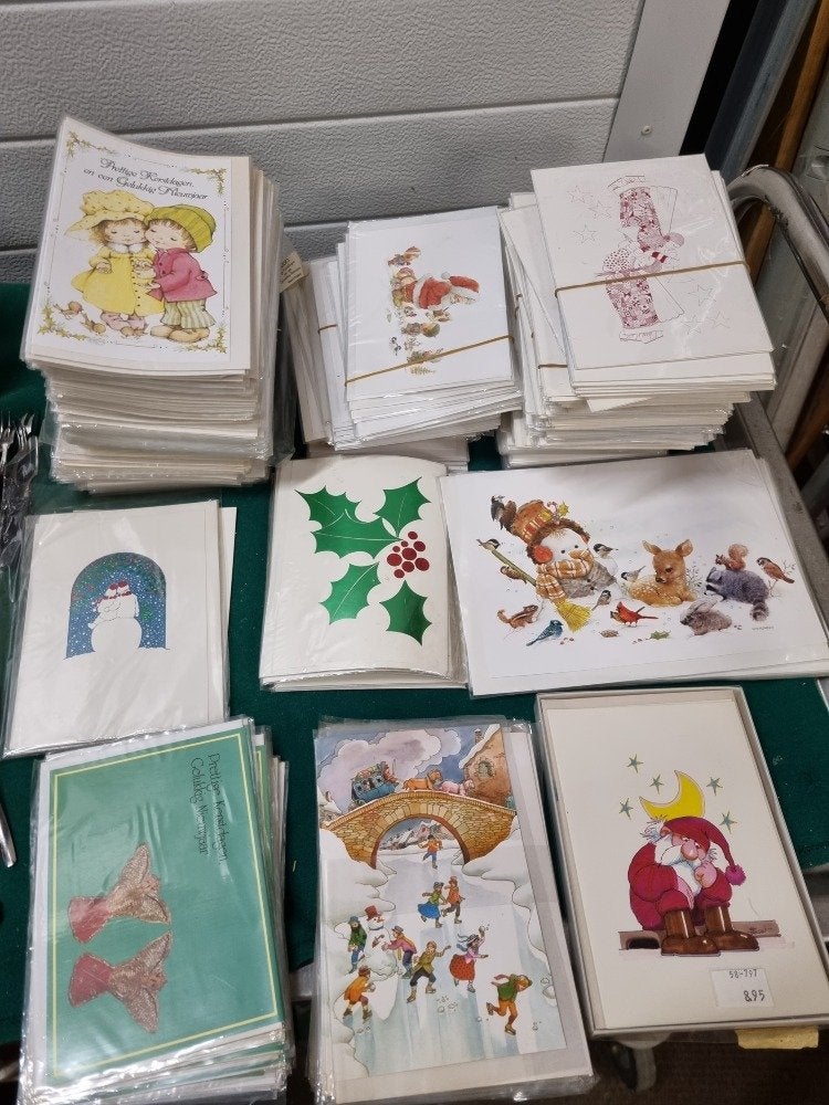 kerstkaarten 370 stuks verschillende, Diversen, Kerst, Ophalen of Verzenden, 'T Olde Gre-j, Info@toldegrej.nl, Endepoelstraat 20f Didam