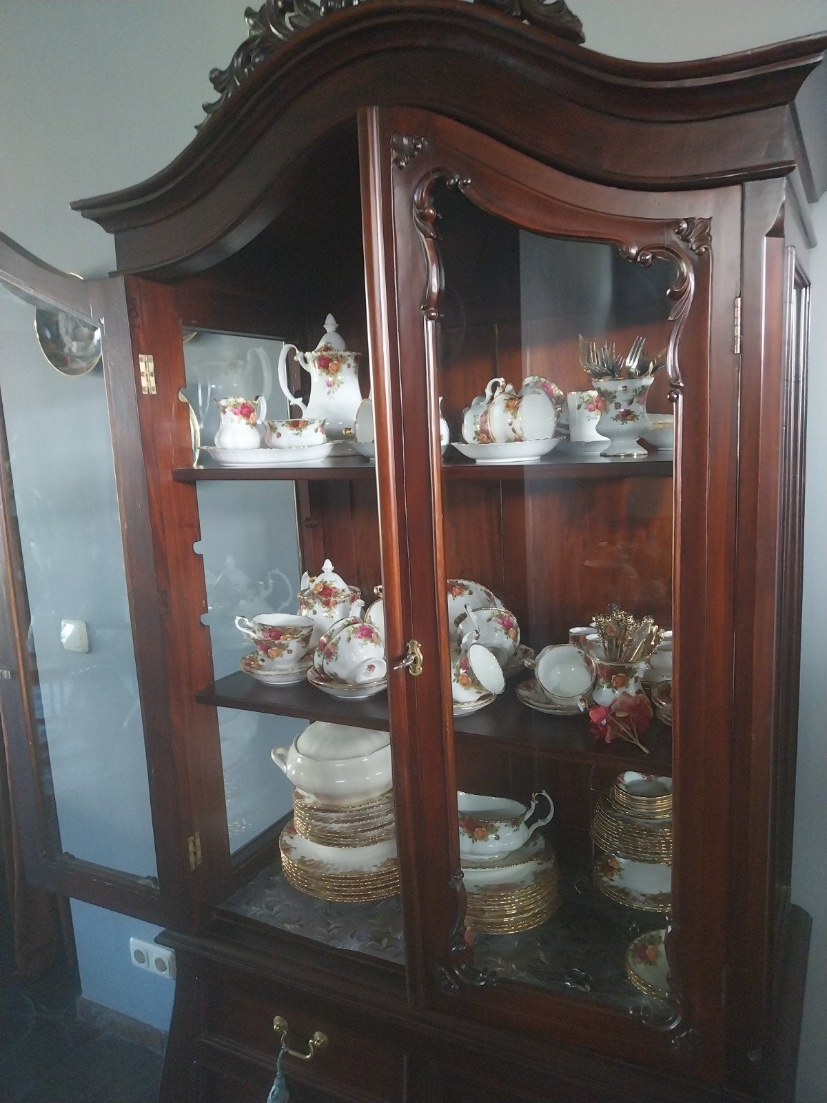 Antieke Vitrinekast - Klassiek Houten Dressoir, Ophalen