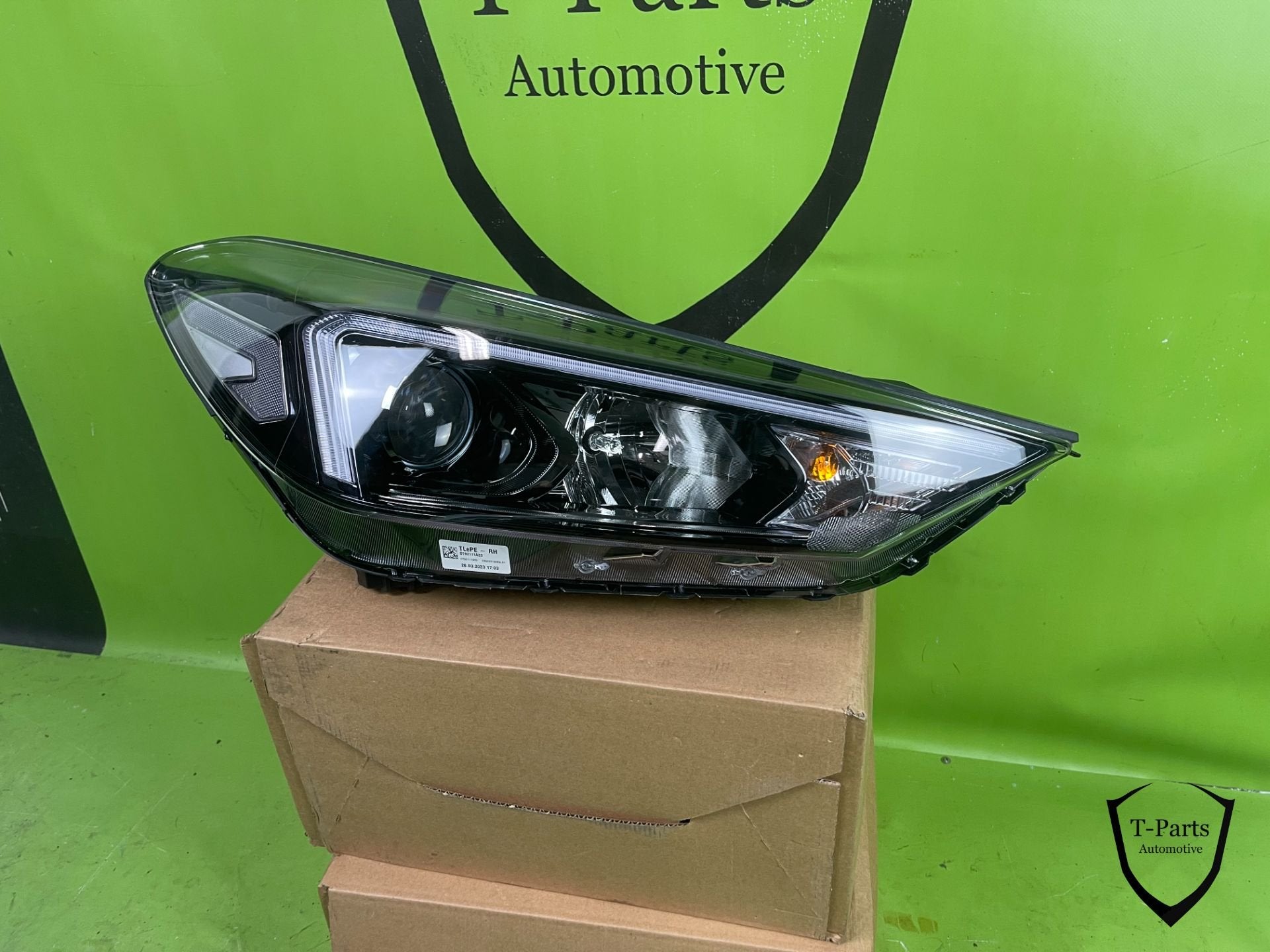 hyundai tucson koplamp rechts 92102D7500 lamp, Gebruikt, Heolleung-ro 12
06797  Seoul, Ophalen of Verzenden, Info@hyundai.com