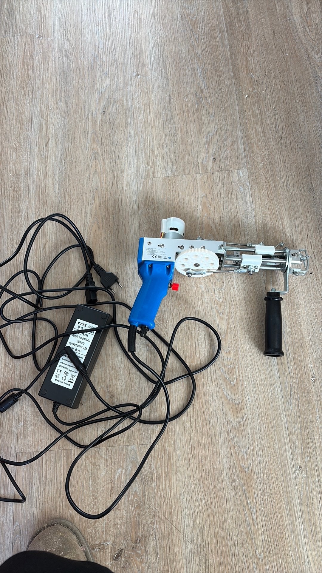 Tufting machine gun, Ophalen of Verzenden, Zo goed als nieuw