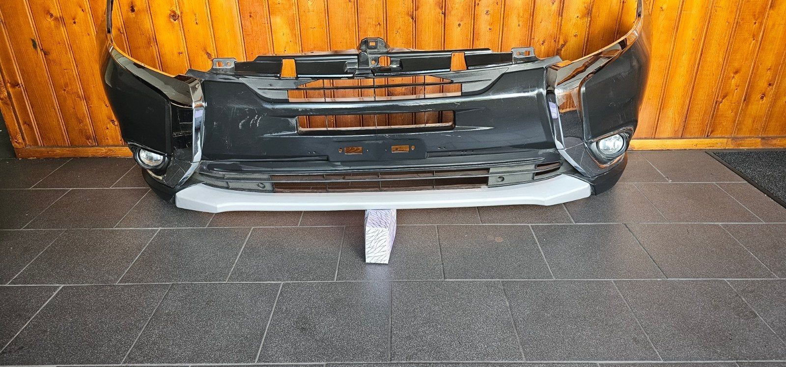 Bumper voor Mitsubishi Outlander, Ophalen of Verzenden, Voor, Mitsubishi, Bumper