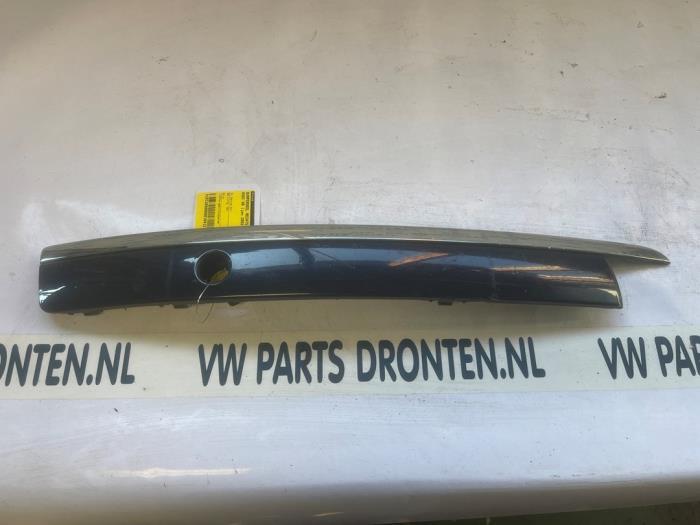 Bumperdeel rechts-voor van een Audi A8, Auto-onderdelen, Gebruikt, -, Verzenden, -