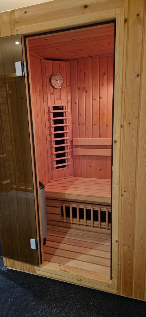 Combi-sauna. Sauna / Philips Infrarood. 2 in 1 sauna, Niet ingevuld, Gebruikt, Niet ingevuld, Complete sauna