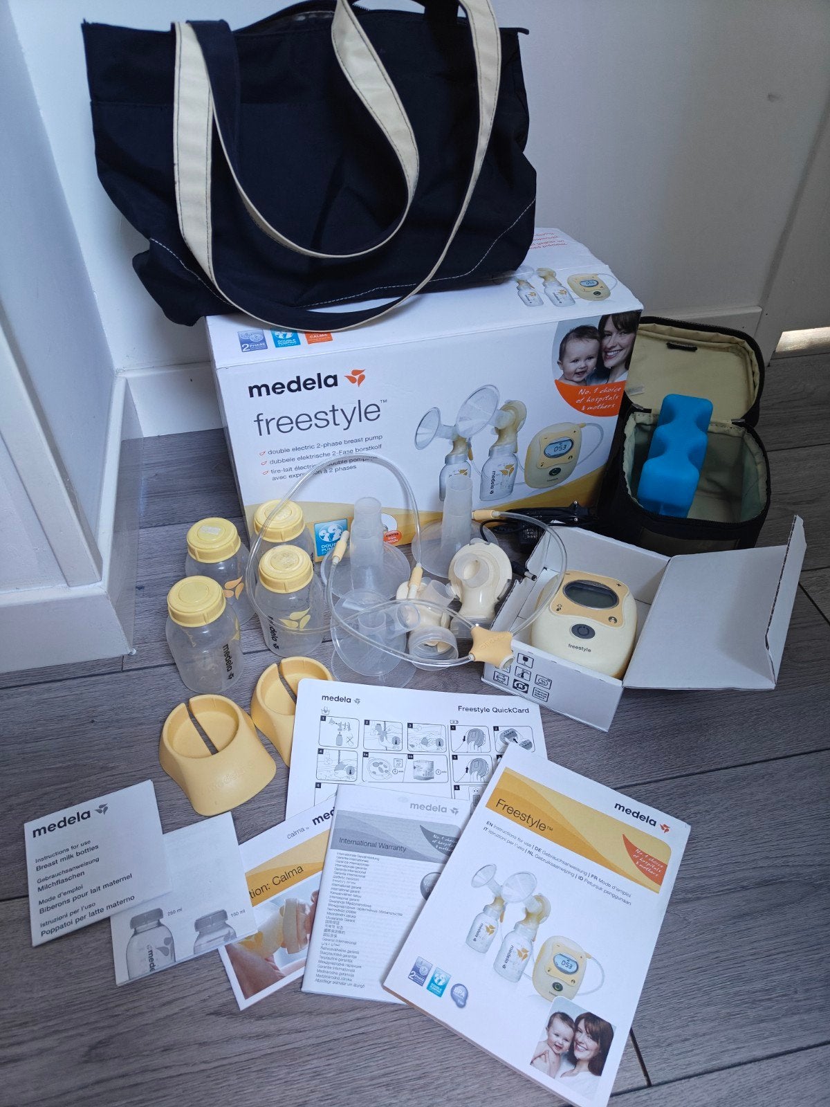 Medela Freestyle Dubbele Elektrische Borstkolf, Gebruikt, Medela, Inclusief tas, Borstkolf