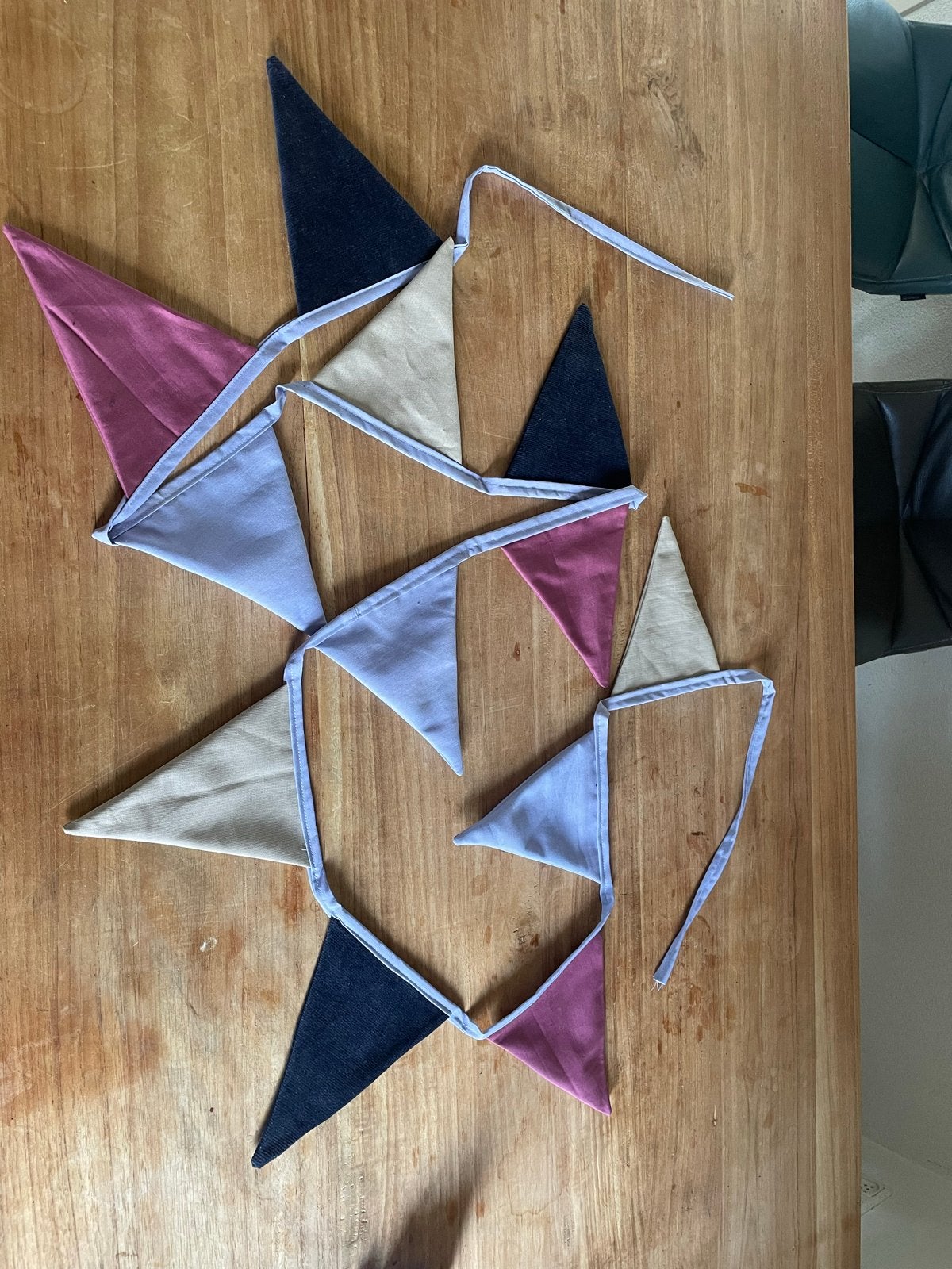 Feestelijke vlaggenlijn - Diverse kleuren (2,5m), Ophalen of Verzenden, Gebruikt, Versiering, Verjaardag