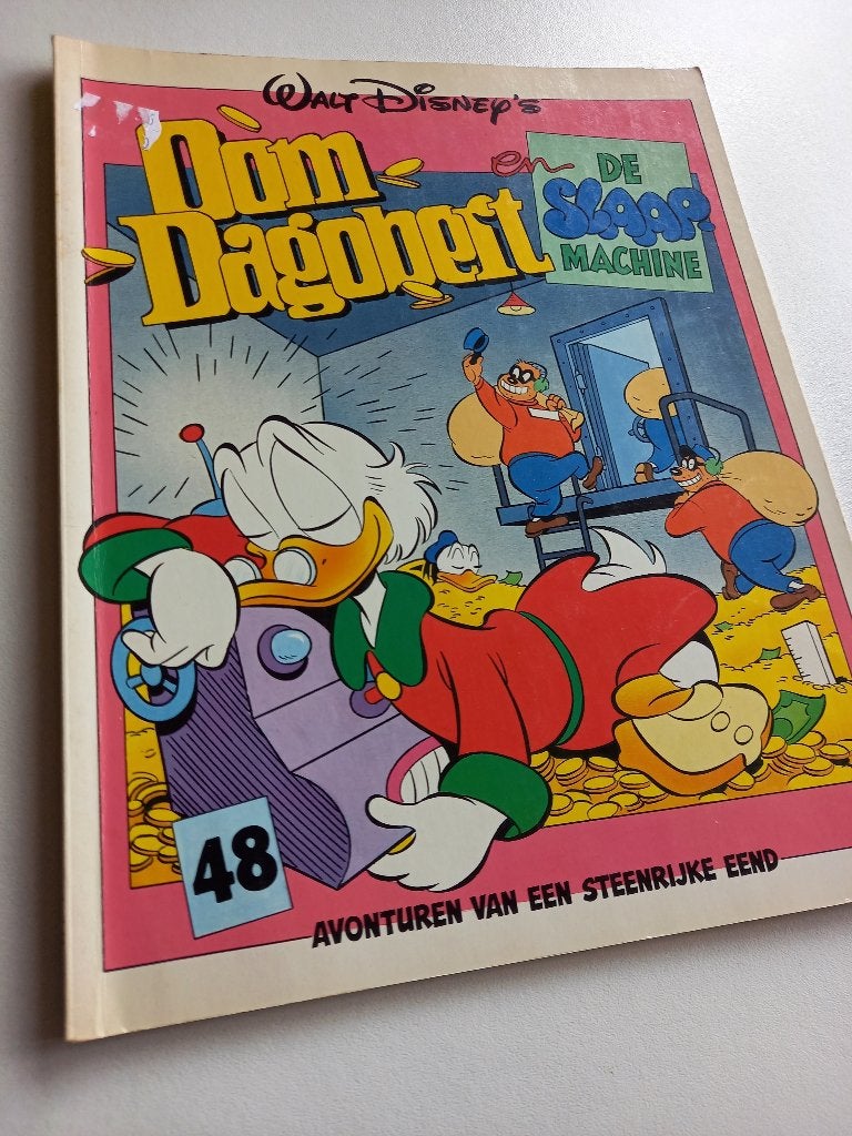 Oom Dagobert deel 48 en de Slaapmachine (1e druk), Eén stripboek, Ophalen of Verzenden, Gelezen