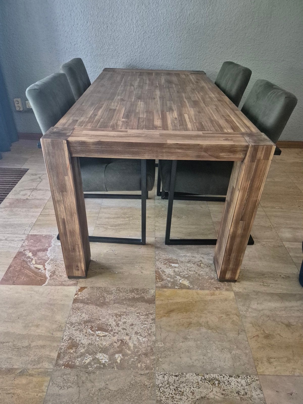 T.E.A.B eettafel te koop, Ophalen, 50 tot 100 cm, Zo goed als nieuw, 150 tot 200 cm