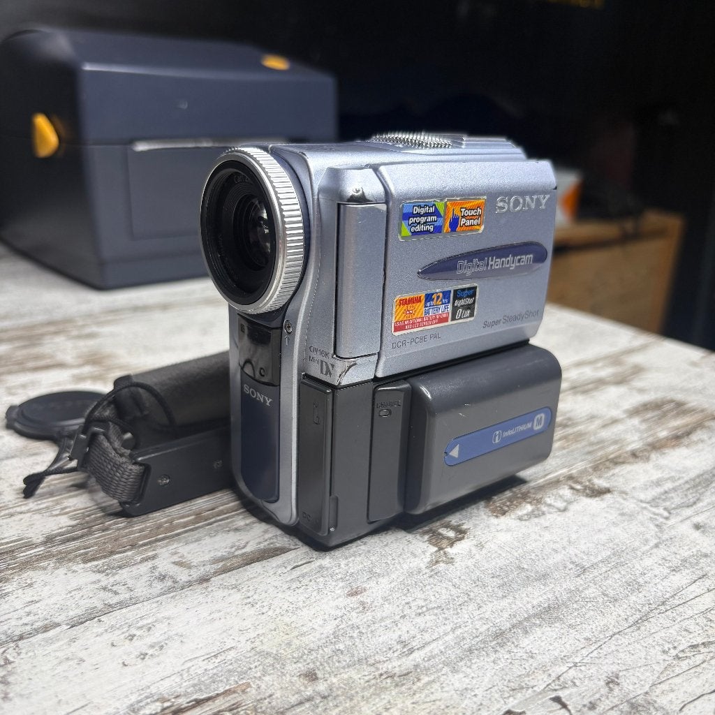 Sony DCR-PC8E MiniDV Handycam Camera Werkend, Audio, Tv en Foto, Videocamera's Digitaal, Gebruikt, Camera, Mini dv, Sony, 20x of meer