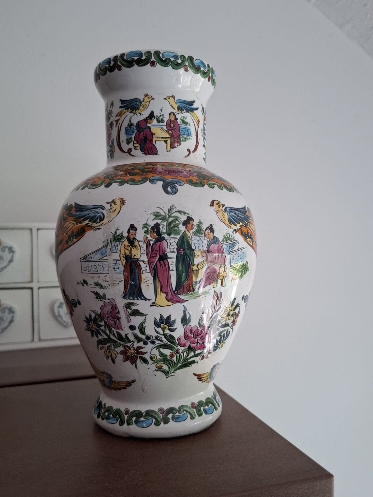 Antieke Chinese Vaas met Handgeschilderde Taferelen, Antiek en Kunst, Ophalen of Verzenden
