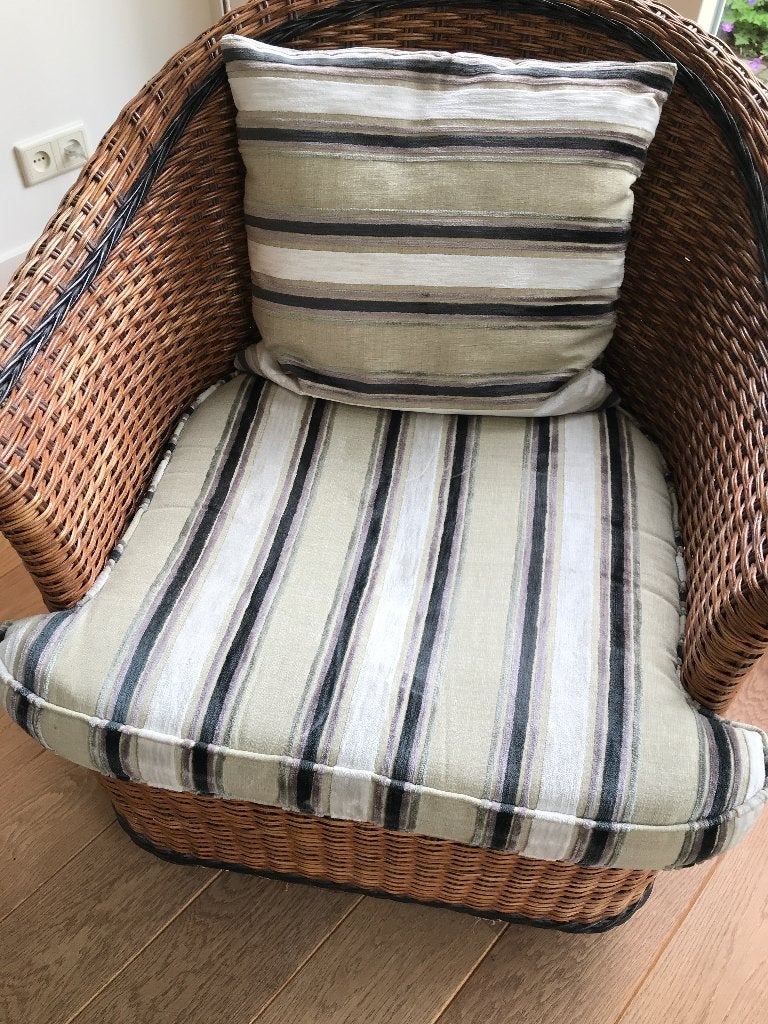 Rotan fauteuil met kussens - Zeer goede staat, Huis en Inrichting, Gebruikt, Minder dan 75 cm, Ophalen of Verzenden, 75 tot 100 cm