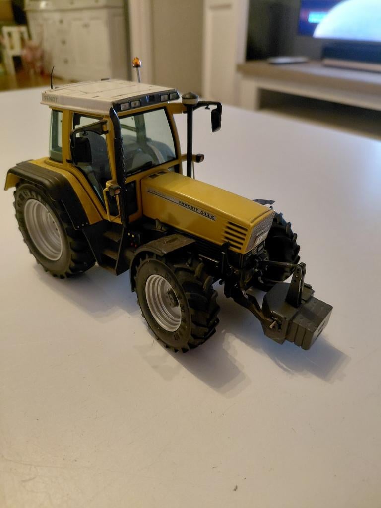 Universal hobbies, weise toys, replicagri 1:32, Overige merken, Tank, Groter dan 1:32, Ophalen of Verzenden
