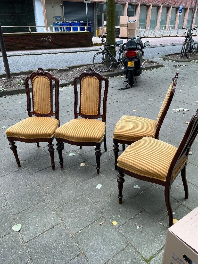 6 klassieke houten eetkamerstoelen / vintage stijl, Ophalen
