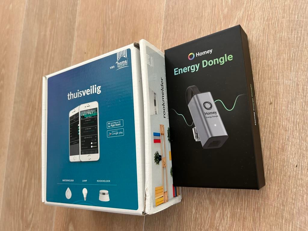 Homey enery dongle met HomeWizard thuisveilig.Nieuw in doos, Ophalen of Verzenden, Zo goed als nieuw, Detector, Sensor of Melder