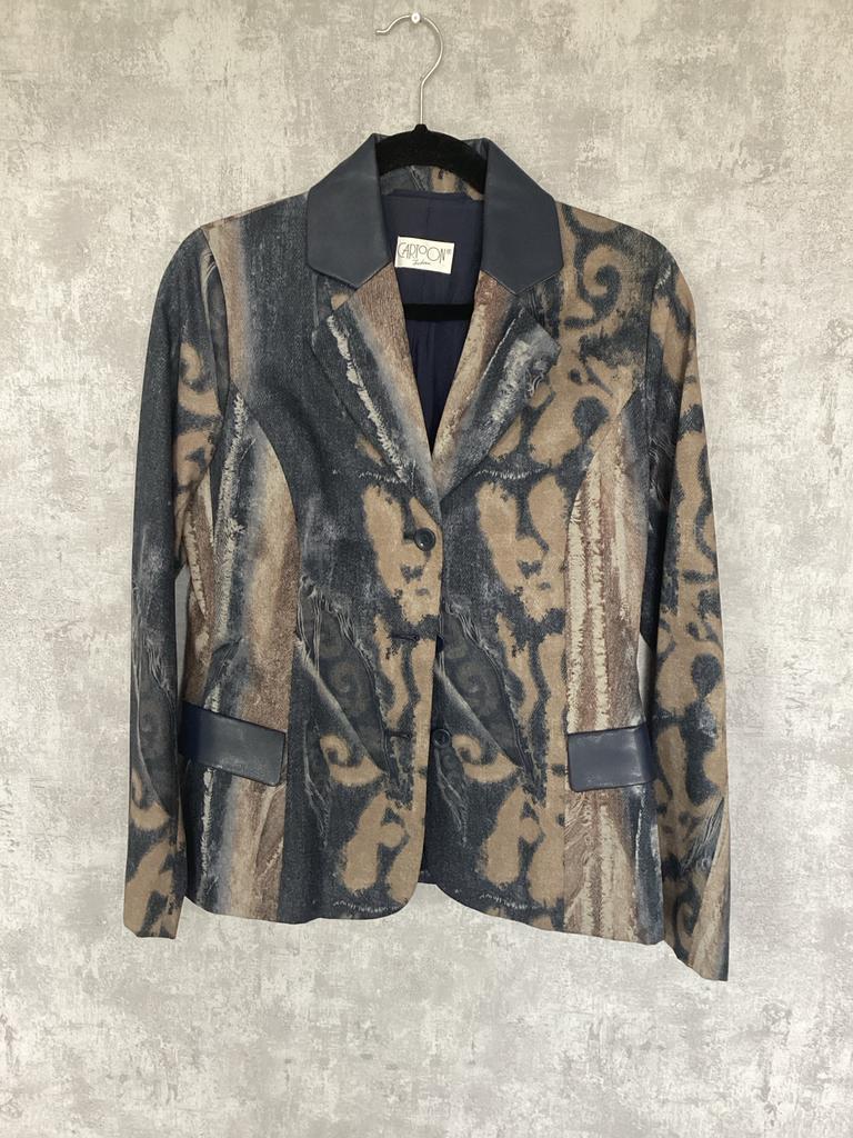 Blazer met donkerblauw imitatieleer bij kraag en zakken, Maat 38/40 (M), Zo goed als nieuw, Jasje, Verzenden