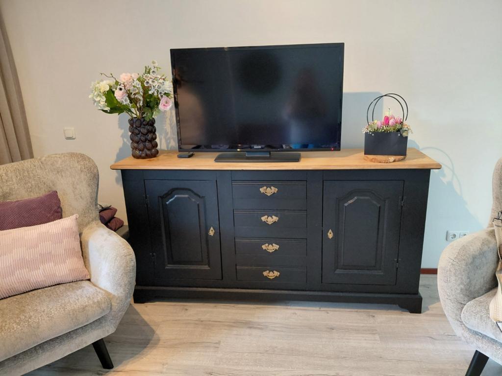 Leuk dressoir, Huis en Inrichting, Kasten | Dressoirs, Ophalen, Gebruikt, 25 tot 50 cm